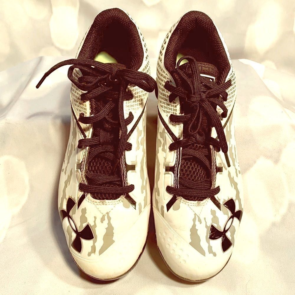 UNDER ARMOUR CLEATS - Picture 4 of 8